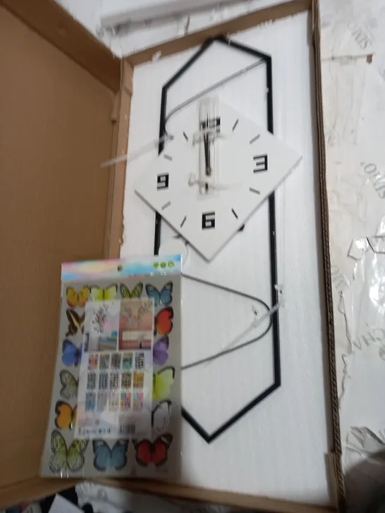 BUTTERFLY WALL MOUNTED CLOCK