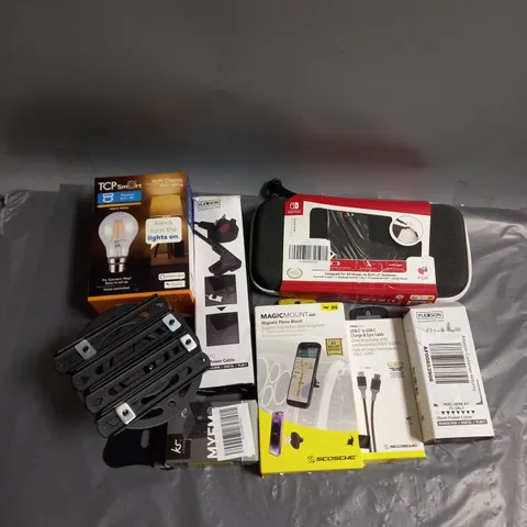BOX OF APPROXIMATELY 20 ELECTRICAL ITEMS TO INCLUDE SCOSCHE USB-C TO USB-C CABLE, NINTENDO SWITCH CASE, TCP SMART LIGHT BULB ETC