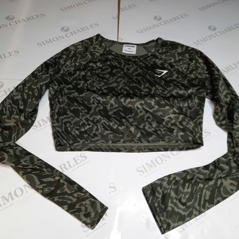 GYMSHARK CROP TOP IN CAMO GREEN - XS