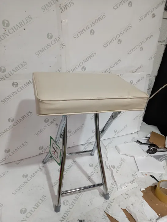 FOLDABLE SMALL STOOL CREME COLOURED SEAT