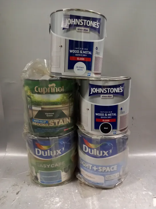 5 X ASSORTED SEALED PAINTS TO INCLUDE WOOD & METAL GLOSS, DECKING STAIN, EASYCARE KITCHEN ETC - COLLECTION ONLY 