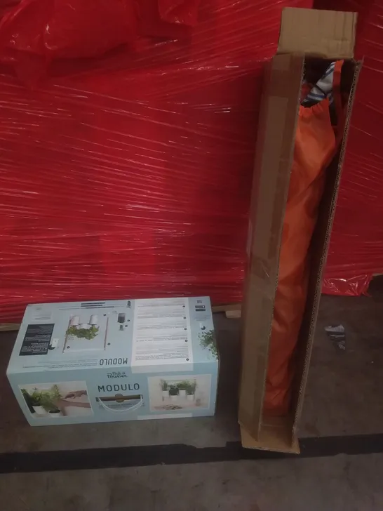 PALLET OF ASSORTED ITEMS INCLUDING MODULO IHR FLEXIBLER INDOOR GARDEN