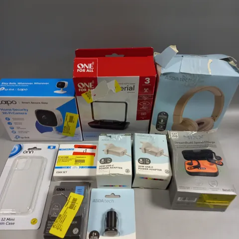 APPROXIMATELY 25 ASSORTED ELECTRICAL PRODUCTS TO INCLUDE HOME SECURITY WIFI CAMERA, PROTECTIVE PHONE CASES, HEADPHONES ETC 