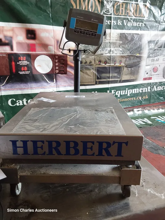 HERBERT DIGITAL SACK SCALES T31P ON TROLLEY 