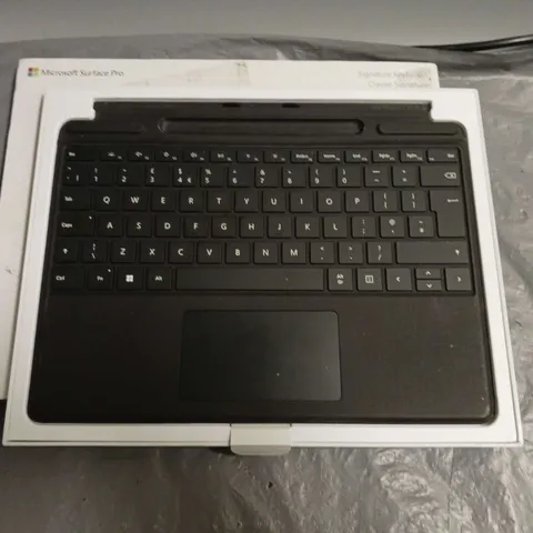 MICROSOFT SURFACE PRO SIGNATURE KEYBOARD