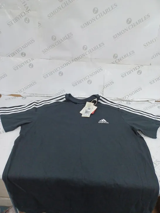 MEDIUM BLACK ADIDAS SHIRT 