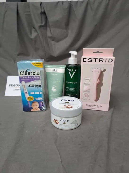 APPROXIMATELY 20 ASSORTED COSMETIC PRODUCTS TO INCLUDE CLEARBLUE OVULATION TESTS, DOVE BODY SCRUB AND ESTRID RAZOR STARTER KIT ETC. 