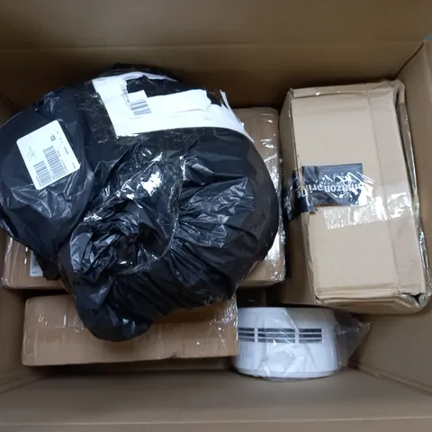 BOXED LOT OF APPROXIMATELY 5 HOUSEHOLD ITEMS TO INCLUDE KITCHEN UTENSILS, FAN ETC