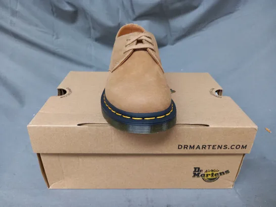 BOXED PAIR OF DR MARTENS 1461 SHOES IN SAVANNAH TAN UK SIZE 5