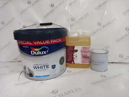 BOX OF APPROX 3 ASSORTED LIQUIDS TO INCLUDE - GRAIN & FRAME MAINTENANCE OIL- GRAPESEED OIL - DULUX PURE WHITE MATT