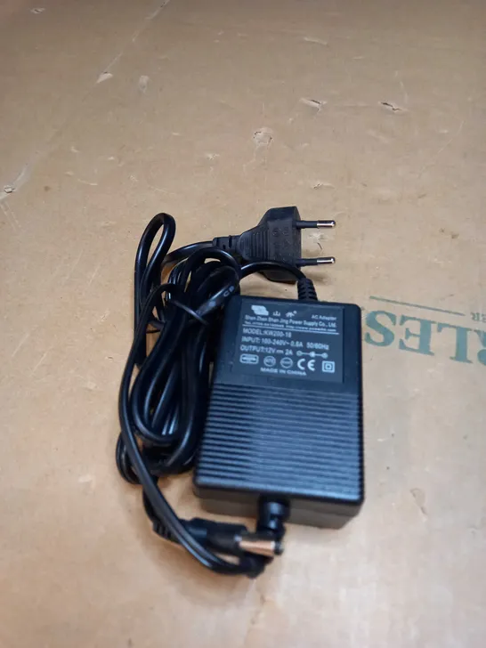 AC ADAPTER KW200-18