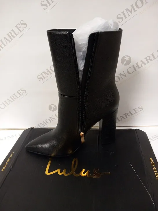 BOXED LULUS DAWSON BLACK PEBBLE PU SIZE 8