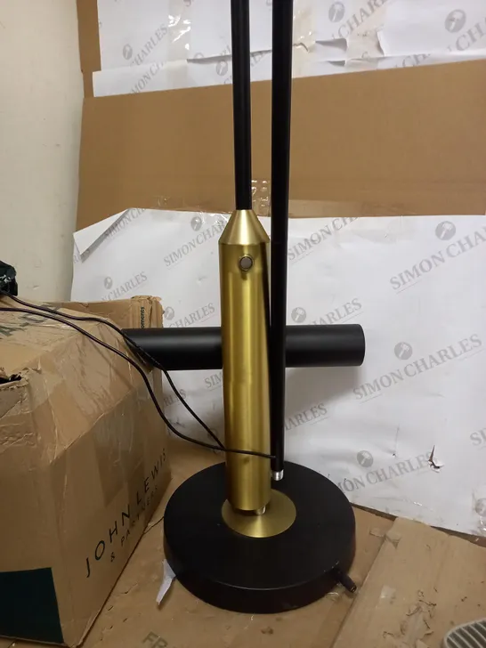 GOLD/BLACK FLOOR LAMP