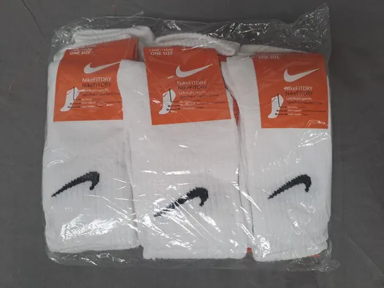 NIKE FITDRY SOCKS IN WHITE (PACK OF APPROXIMATELY 12 PAIRS)