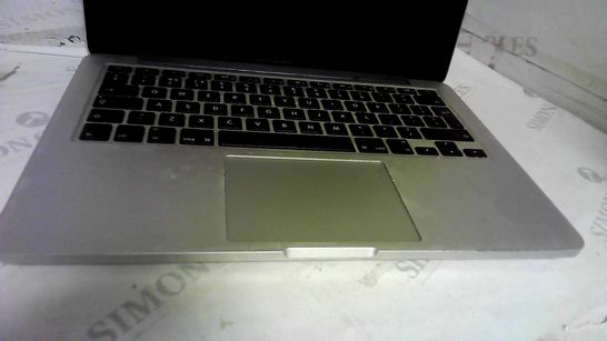 MACBOOK PRO 2015 13 INCH SCREEN 