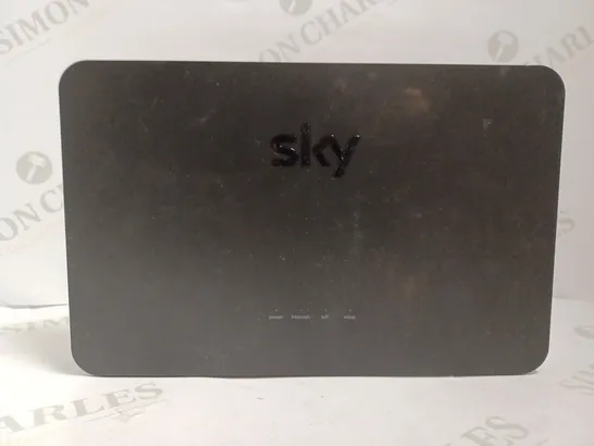 SKY Q BROADBAND HUB 4 - BLACK SR203