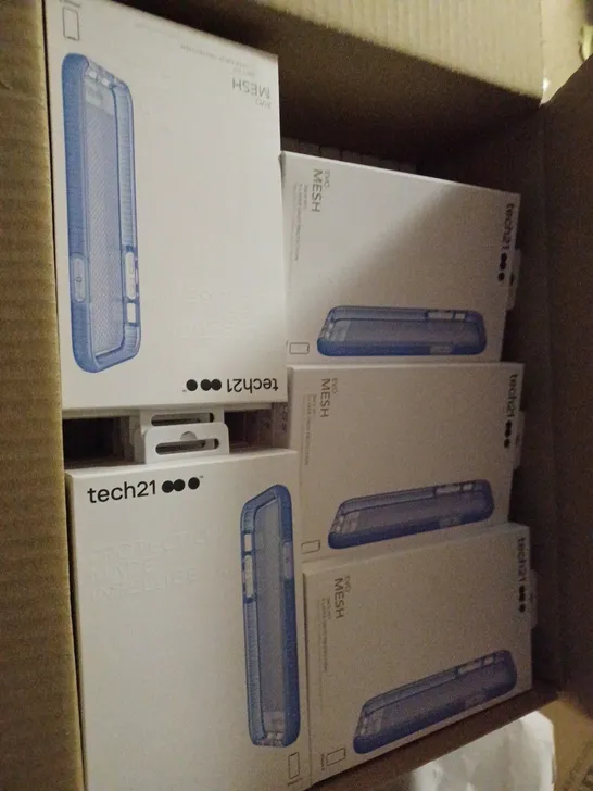 APPROXIMATELY 76 BRAND NEW BOXED TECH21 IPHONE X PHONE CASE 