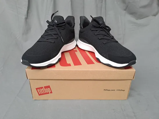 BOXED PAIR OF FITFLOP VITAMIN FFX KNIT SPORTS SNEAKERS IN BLACK UK SIZE 8