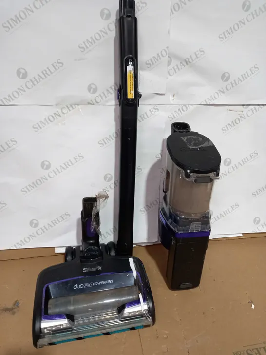 SHARK CORDLESS STICK VACUUM IZ390UKTQ