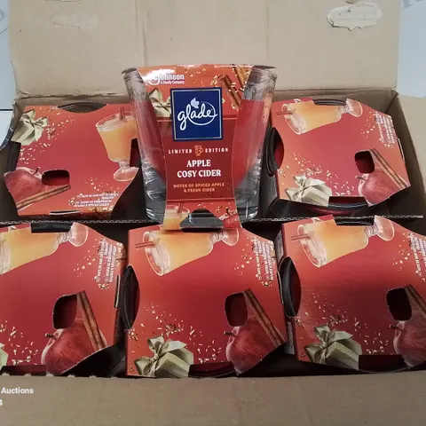 LOT OF 6 BRAND NEW GLADE 129G CANDLES IN APPLE COSY CIDER