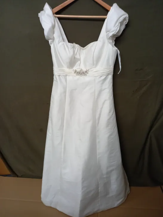 VENUS IVORY WEDDING DRESS - UK 16