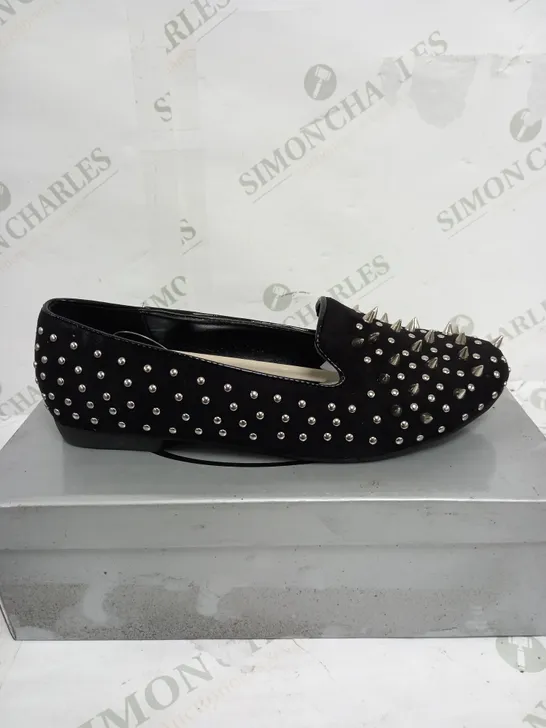 BOXED CASANDRA BLACK LOW SPIKED SHOES - SIZE 6