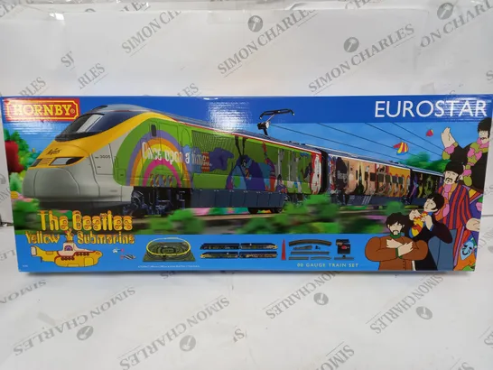 BOXED HORNBY THE BEATLES YELLOW SUBMARINE EUROSTAR TRAIN SET 