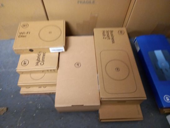 LOT OF APPROXIMATELY 21 ASSORTED NETWORKING AND SET-TOP ITEMS TO INCLUDE BT WIFI DISC, SKY +HD BOX AND SMART HUB 2