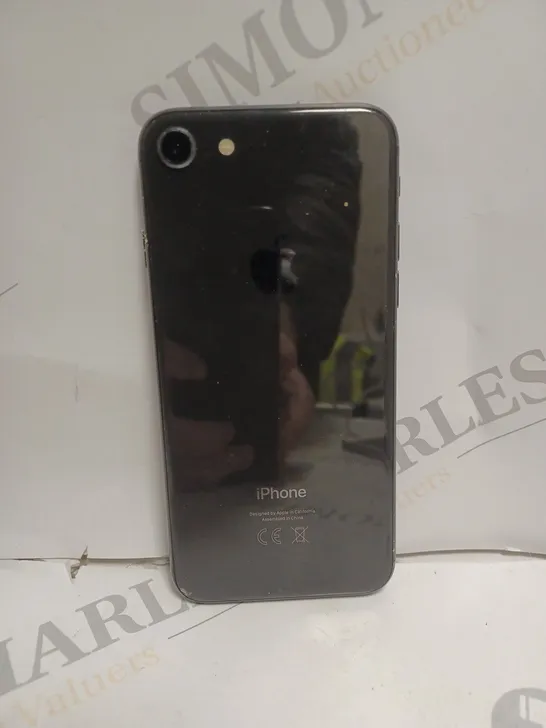 APPLE IPHONE 8 MOBILE PHONE IN BLACK 