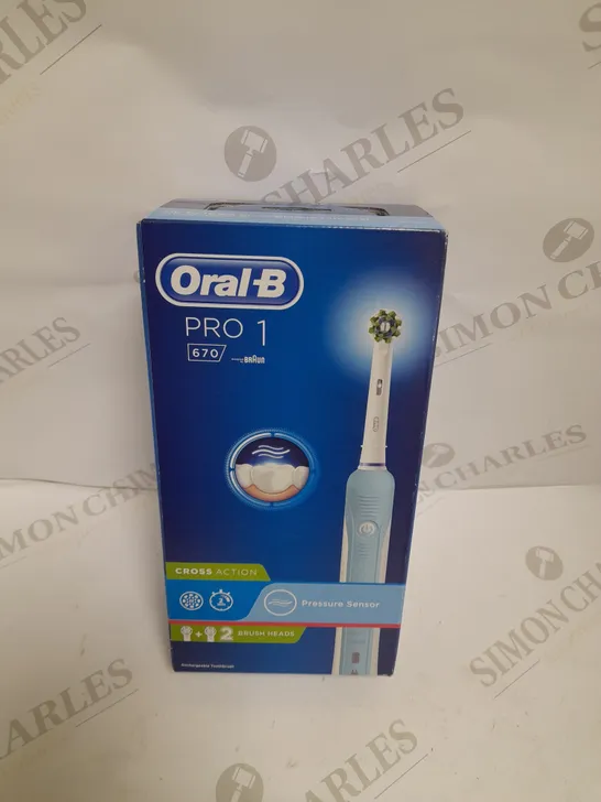 SEALED ORAL-B PRO 1 CROSS ACTION TOOTHBRUSH 