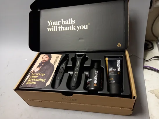 BOXED MANSCAPE SHAVING KIT