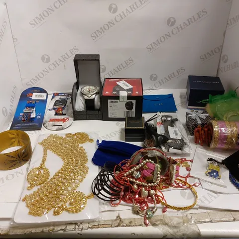 LOT OF ASSORTED JEWELLERY TO INCLUDE BRACELETS, EARRINGS, AND NECKLACES.