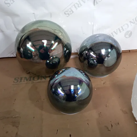 BUNDLEBERRY BY AMANDA HOLDEN SET OF 3 INFINITY SPHERES - GUNMETAL