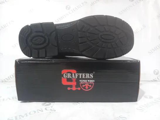 BOXED PAIR OF GRAFTERS SUPER WIDE EXTRA FITTING SAFETY SHOES IN BLACK EU SIZE 47