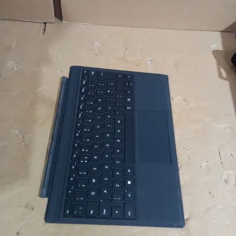 MICROSOFT SURFACE PRO TYPE 