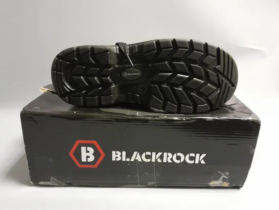 BOXED PAIR OF BLACKROCK CHUKKA BOOTS IN BLACK - UK SIZE 6 