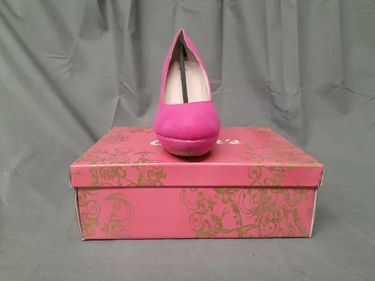 BOXED PAIR OF CLARA'S CLOSED TOE HIGH HEEL SHOES IN FUCHSIA 37