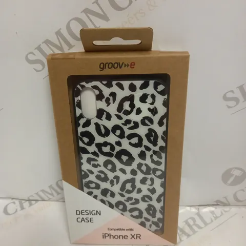 BOX OF 100 BRAND NEW BOXED GROOV-E IPHONE XR ANIMAL DESIGN PHONE CASES 