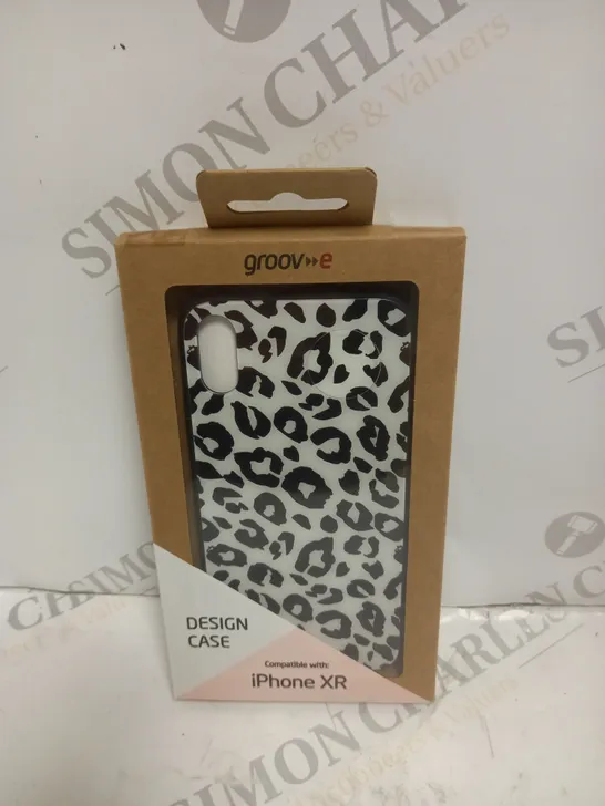 BOX OF 100 BRAND NEW BOXED GROOV-E IPHONE XR ANIMAL DESIGN PHONE CASES 