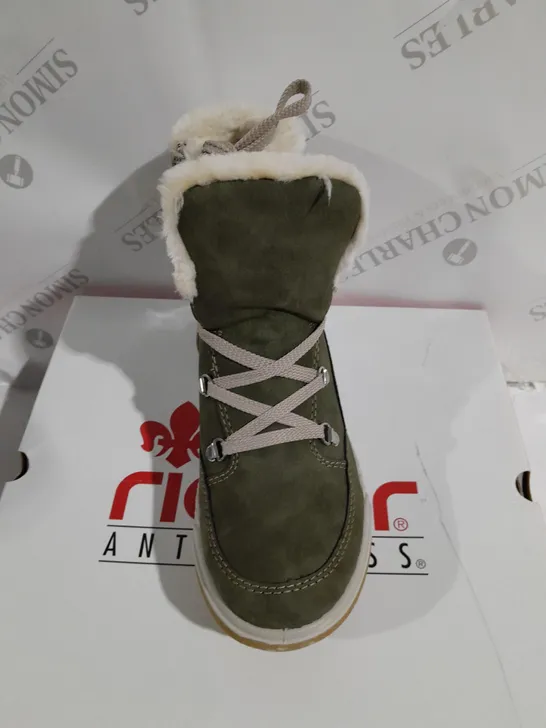 BOXED PAIR OF RIEKER WATER RESISTANT WARM LINED HIKING BOOTS IN KHAKI - SIZE 6