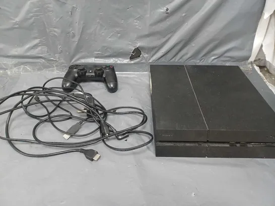 PS4 CONSOLE BLACK WITH CONTROLLER, HDMI CABLE AND POWER LEAD ETC. 