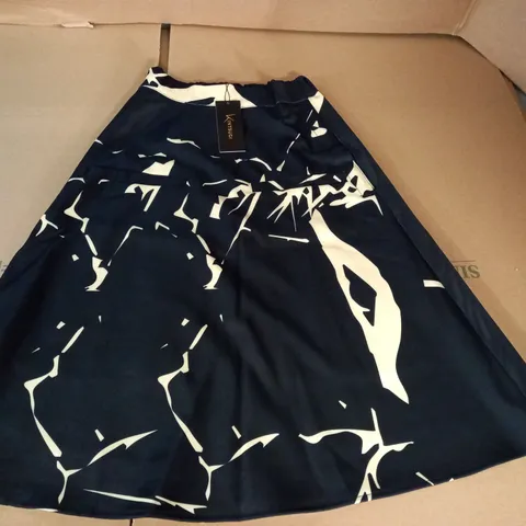 BRAND NEW KINTSUGI A-LINE BLACK VELCRO FASTEN SKIRT WITH ABSTRACT GOLD PATTERN - 16