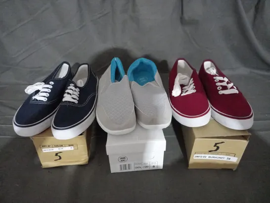 APPROXIMATELY 15 BOXED PAIR OF ASSORTED SHOES IN VARIOUS STYLES AND SIZES TO INCLUDE URBAN JACKS SLIP ON TRAINERS SIZE 5