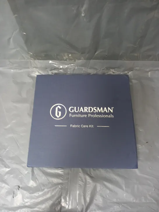 BOXED GUARDSMAN FABRIC CARE KIT