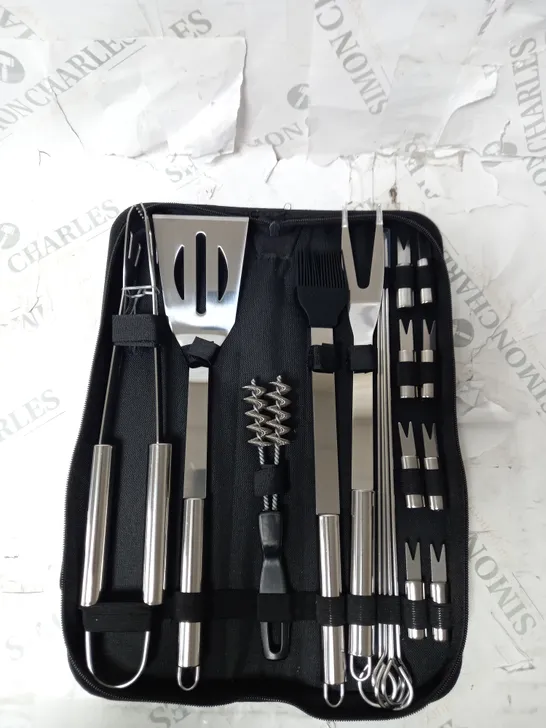 LINEA 18 PIECE BBQ TOOL SET WITH STORAGE BAG