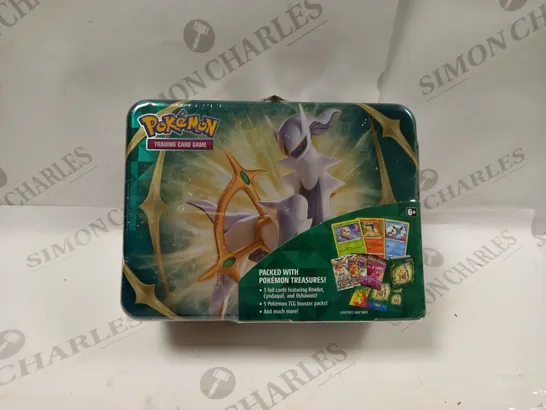 BOXED AND SEALED POKEMON TRADING CARD GAME CASE CONTAINING; 5 POKEMON TCG BOOSTER PACKS, 3 FOIL PROMO CARDS FEATURING ROWLET, CYNDAQUIL AND USHAWOTT, A COOL POKEMON COIN, 4 COLOURFUL STICKER SHEETS..