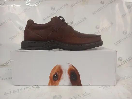 BOXED PAIR OF HUSH PUPPIES SHOES IN BROWN UK SIZE 11
