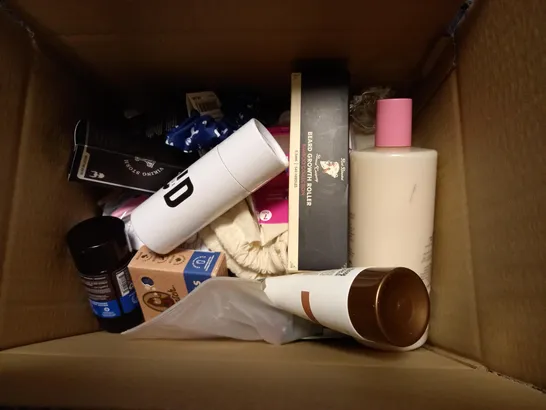 BOX OF APPROXIMATELY 20 ASSORTED COSMETICS TO INCLUDE BEARD GROWTH ROLLER, TANNING LOTION, SOAP GLORY BODY WASH ETC