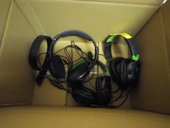 BOX OF APPROX 6 ASSORTED TURTLE BEACH WIRED GAMING HEADSETS FOR VARIOUS PLATFORMS