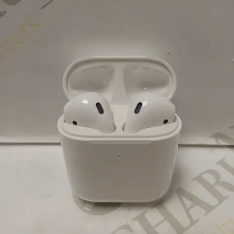 APPLE AIRPODS A1938